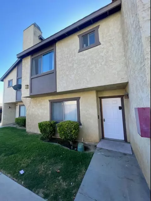1334 W Ave J4, Lancaster, CA 93534 photo 1