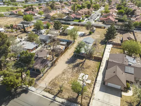 43302 E 7th St, Lancaster, CA 93535 photo 2