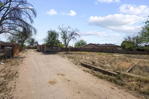 43302 E 7th St, Lancaster, CA 93535 photo 8