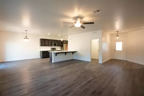 21630 Foothill Dr, Tehachapi, CA 93561 photo 3