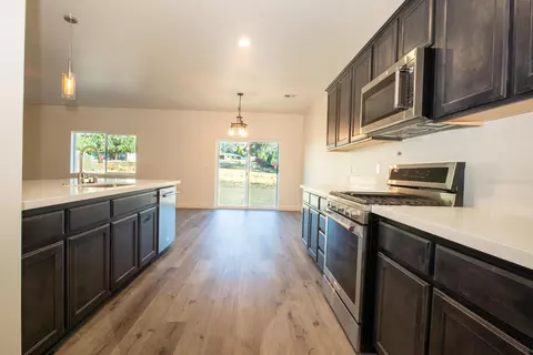 21630 Foothill Dr, Tehachapi, CA 93561 photo 7
