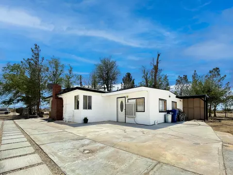 43909 E 90th St, Lancaster, CA 93535 photo 2