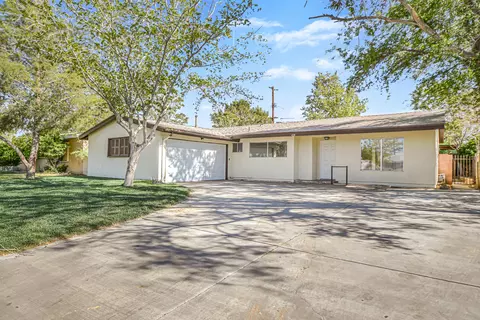 428 Kildare St E, Lancaster, CA 93535 photo 1