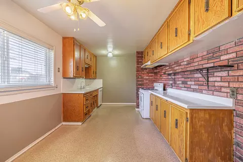 907 Black Oak Dr, Tehachapi, CA 93561 photo 8