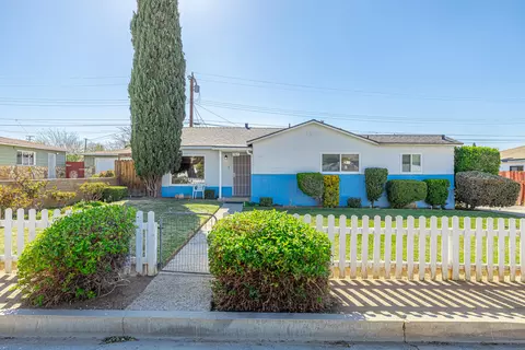 907 Black Oak Dr, Tehachapi, CA 93561 photo 1