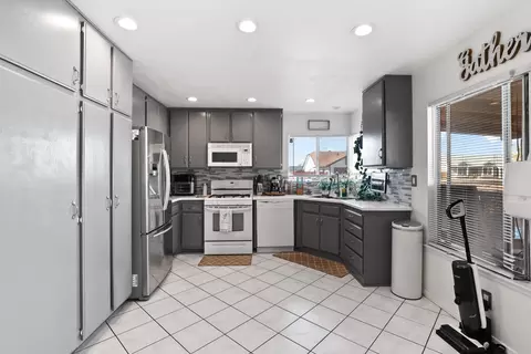 37544 17th St E, Palmdale, CA 93550 photo 10