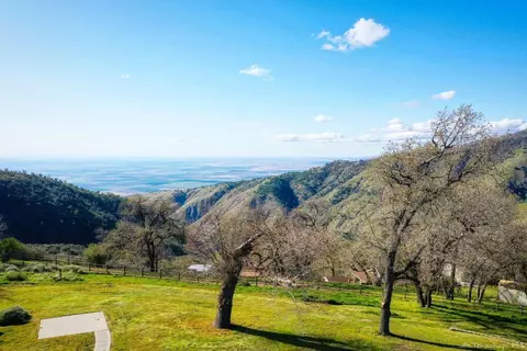 24105 Woodbine Ct, Tehachapi, CA 93561 photo 38