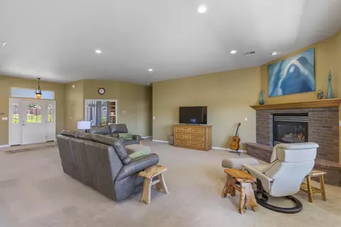 24105 Woodbine Ct, Tehachapi, CA 93561 photo 12