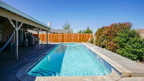 43828 Tranquility Ct, Lancaster, CA 93535 photo 17