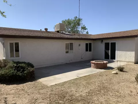 45534 E 5th St, Lancaster, CA 93535 photo 2