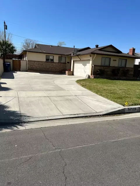 44529 Loneoak Ave, Lancaster, CA 93534 photo 1