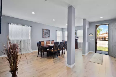 6490 Tuscan Ct, Palmdale, CA 93552 photo 4