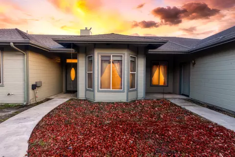 25040 Cannonero Ct, Tehachapi, CA 93561 photo 3