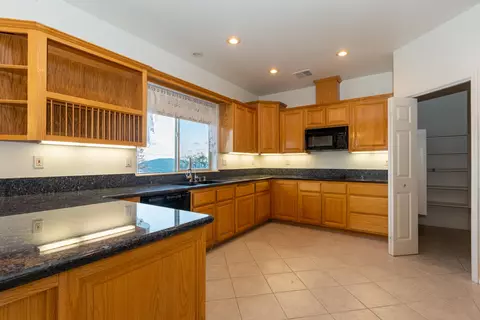 25040 Cannonero Ct, Tehachapi, CA 93561 photo 6