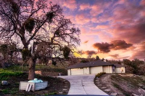 25040 Cannonero Ct, Tehachapi, CA 93561 photo 1