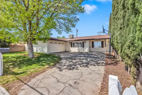 37617 5th St E, Palmdale, CA 93550 photo 1