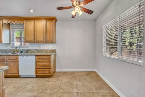 37617 5th St E, Palmdale, CA 93550 photo 7