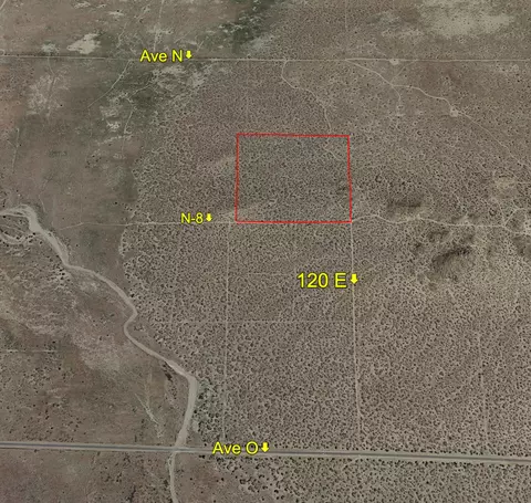 120 Th East Ave N-8, Palmdale, CA 93591