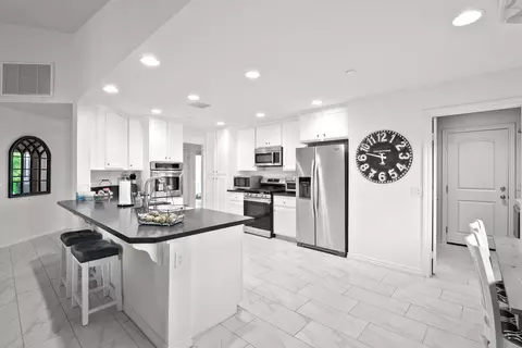 5710 Forry Ct, Lancaster, CA 93536 photo 8