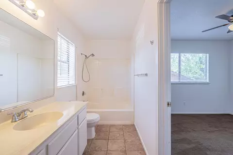 1623 Lobo Ct, Lancaster, CA 93535 photo 11