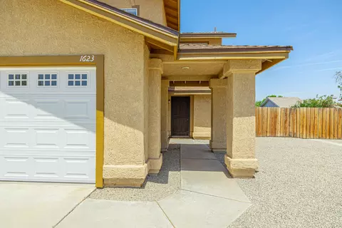 1623 Lobo Ct, Lancaster, CA 93535 photo 3