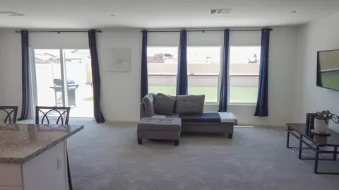 6336 Oldfield St, Lancaster, CA 93536 photo 9
