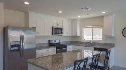 6336 Oldfield St, Lancaster, CA 93536 photo 10