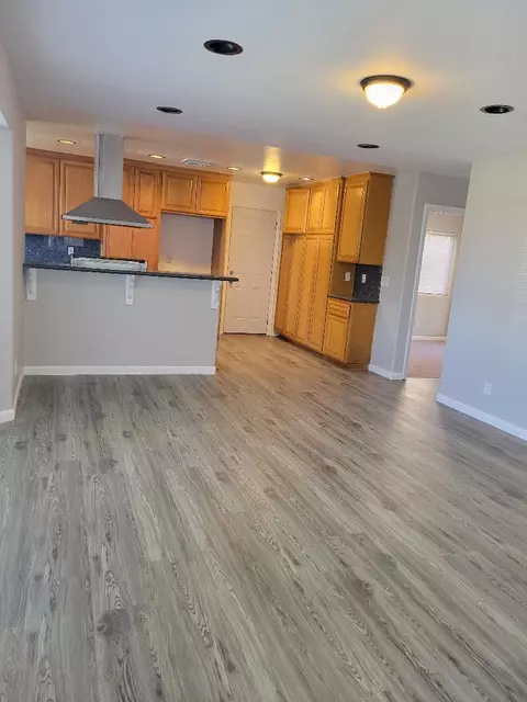 520 E Newgrove St, Lancaster, CA 93535 photo 12