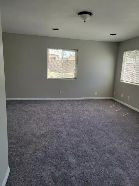 520 E Newgrove St, Lancaster, CA 93535 photo 6