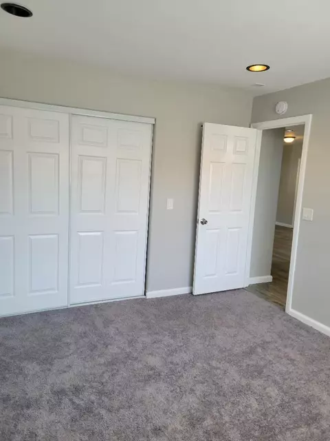 520 E Newgrove St, Lancaster, CA 93535 photo 9