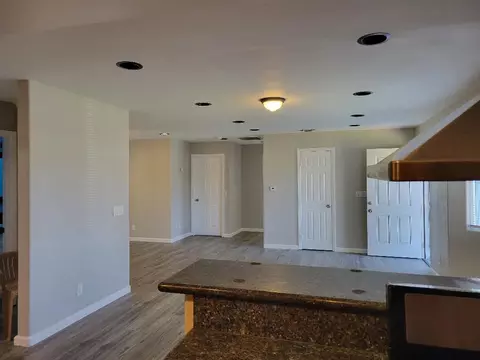 520 E Newgrove St, Lancaster, CA 93535 photo 10