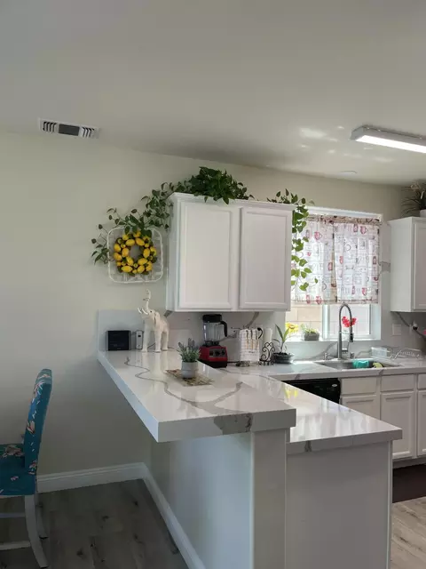 6300 Declaration Way, Bakersfield, CA 93313 photo 4