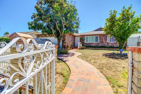 6961 Cozycroft Ave, Winnetka, CA 91306 photo 2