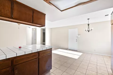 809 E Kettering St, Lancaster, CA 93535 photo 18