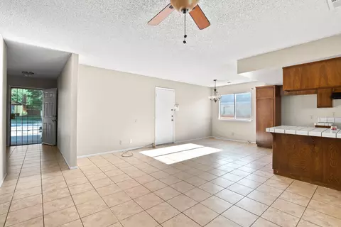 809 E Kettering St, Lancaster, CA 93535 photo 14