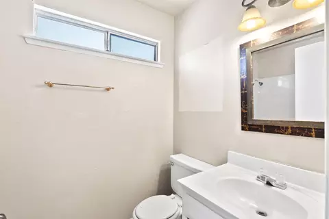 809 E Kettering St, Lancaster, CA 93535 photo 27