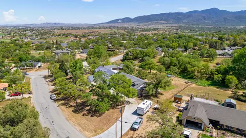 21408 Belmont Dr, Tehachapi, CA 93561 photo 42