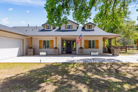 21408 Belmont Dr, Tehachapi, CA 93561 photo 2