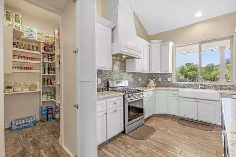 21408 Belmont Dr, Tehachapi, CA 93561 photo 11