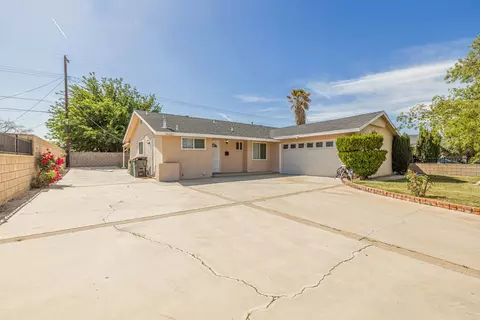 45337 Rodin Ave, Lancaster, CA 93535 photo 2
