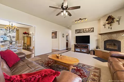 27220 Deertrail Dr, Tehachapi, CA 93561 photo 11