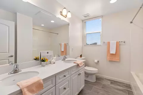 4951 Laurel St UNIT E, Montclair, CA 91763 photo 27
