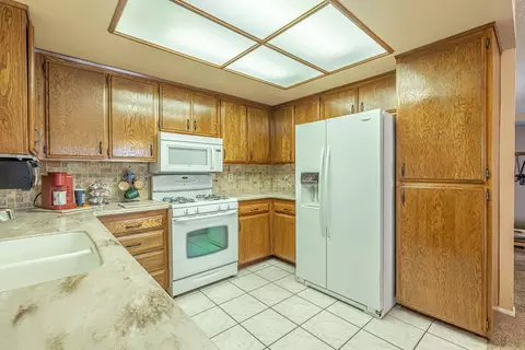 2305 Forry St, Lancaster, CA 93536 photo 11