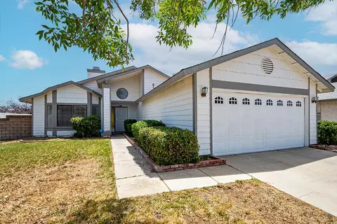 45044 Denmore Ave, Lancaster, CA 93534 photo 3