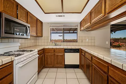 45044 Denmore Ave, Lancaster, CA 93534 photo 12