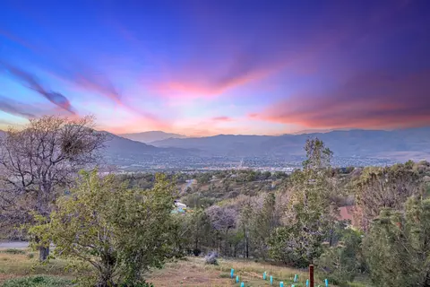 20460 Rex Dr, Tehachapi, CA 93561 photo 5