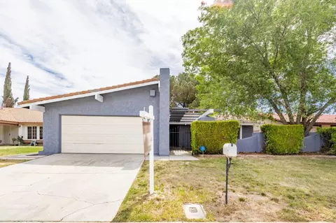 44626 E 13th St, Lancaster, CA 93535 photo 1