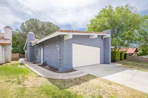 44626 E 13th St, Lancaster, CA 93535 photo 3