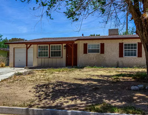 15957 Jean Dr, Mojave, CA 93501 photo 1