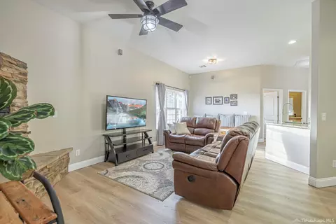 30150 Horsethief Dr, Tehachapi, CA 93561 photo 34